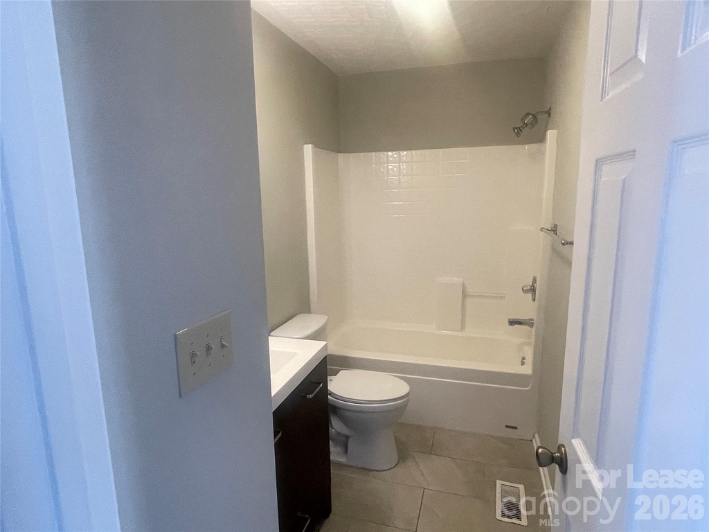 1444 Farmington Hills Drive - Photo 9