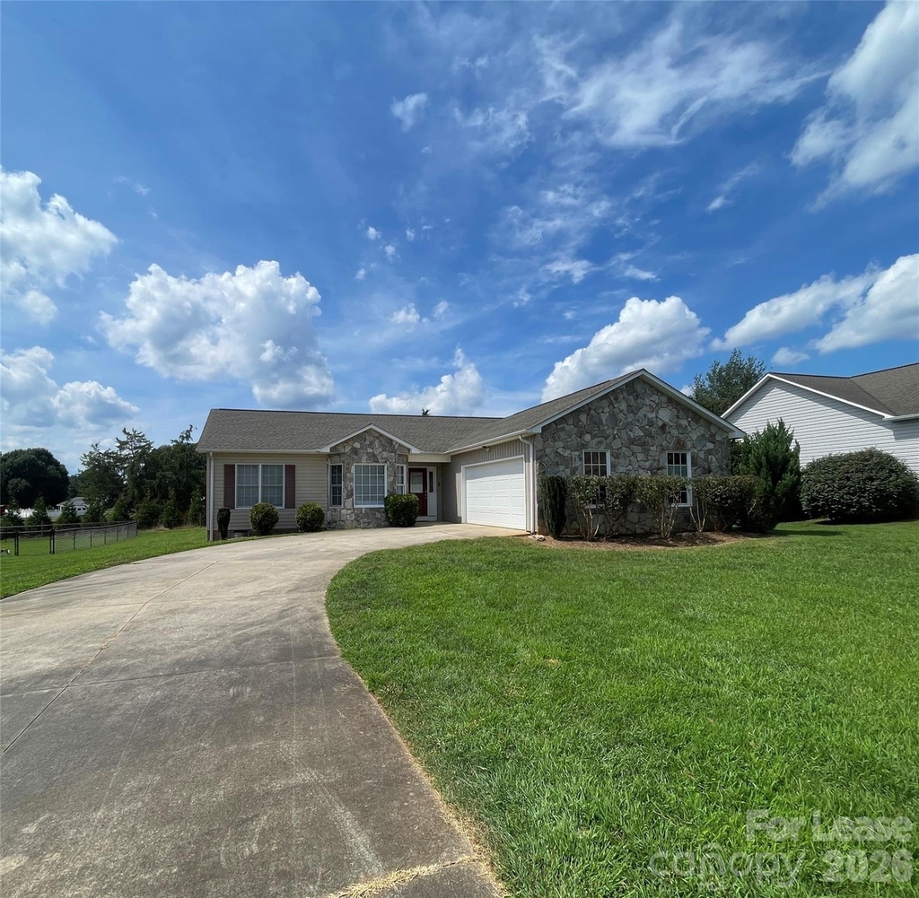 1444 Farmington Hills Drive - Photo 1