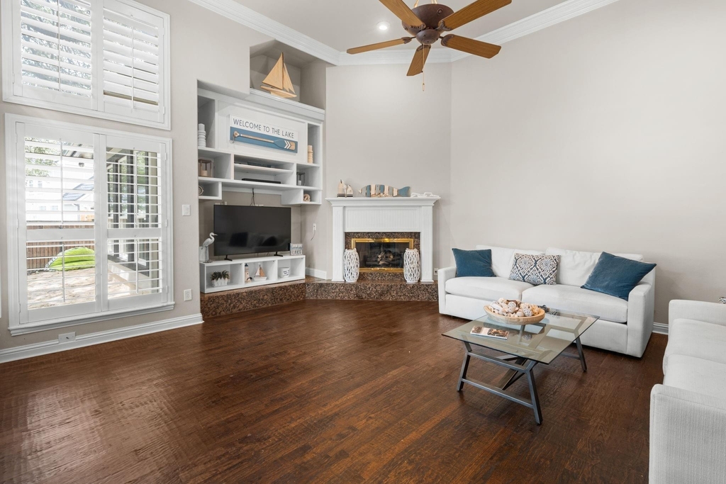 8517 Woodlake Circle - Photo 2