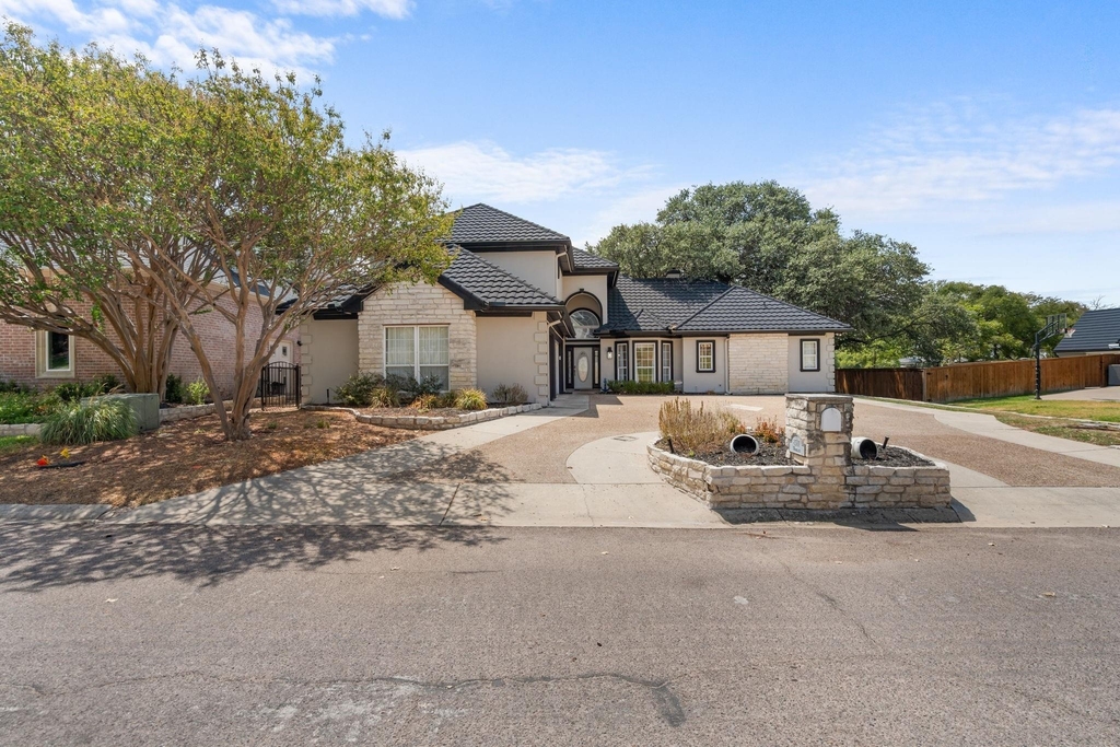 8517 Woodlake Circle - Photo 34