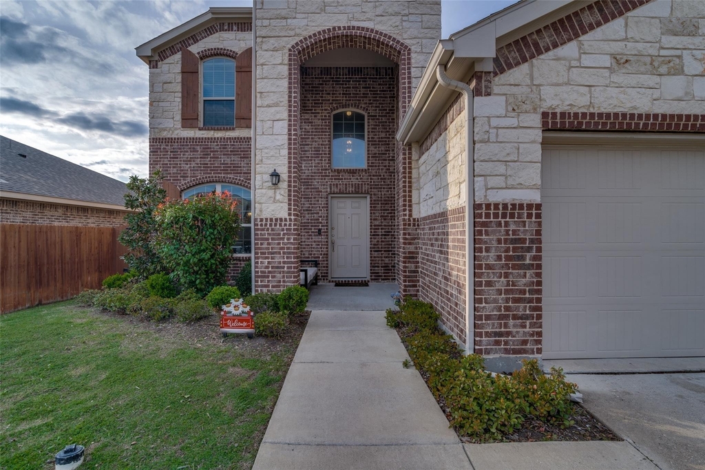 1965 Travertine Avenue - Photo 4
