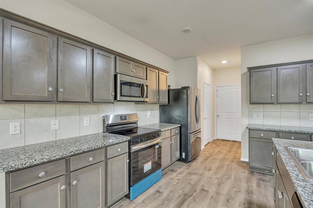 2271 Bryant Lane - Photo 5
