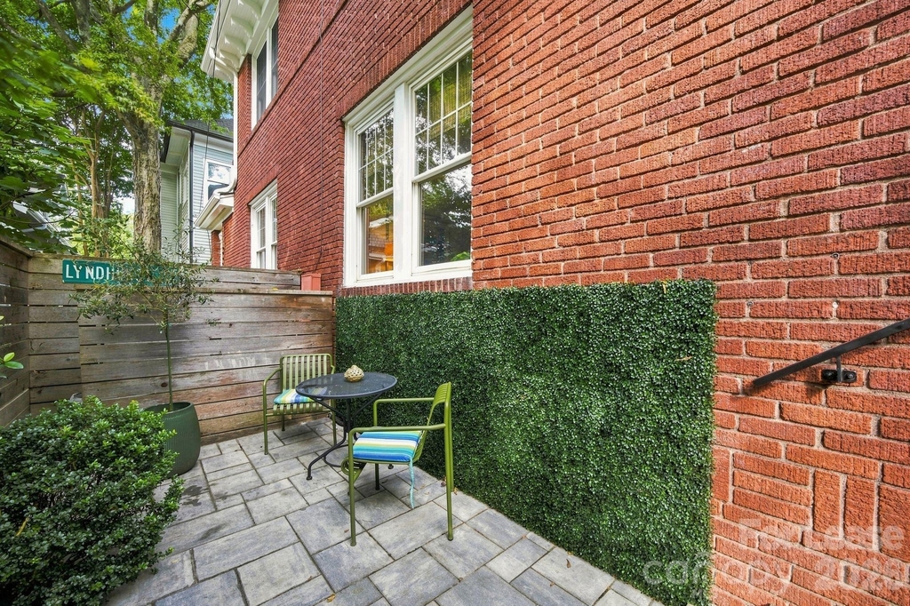1621 Lyndhurst Avenue - Photo 29