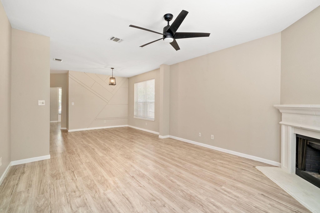 3957 Parkhaven Drive - Photo 4