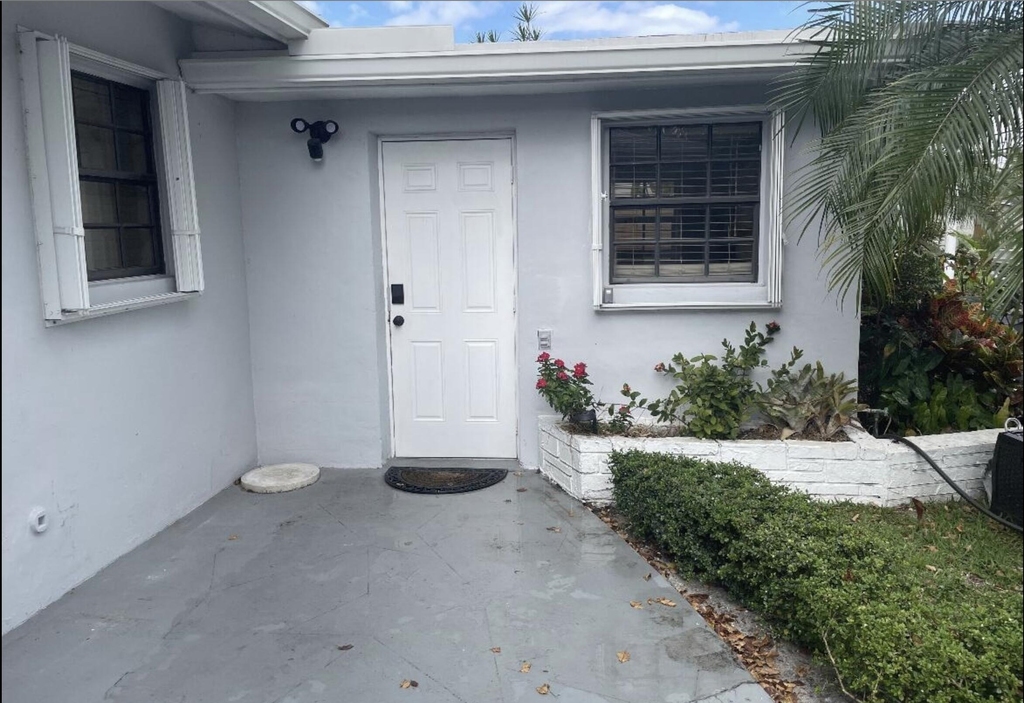 3610 Lloyd Drive - Photo 0