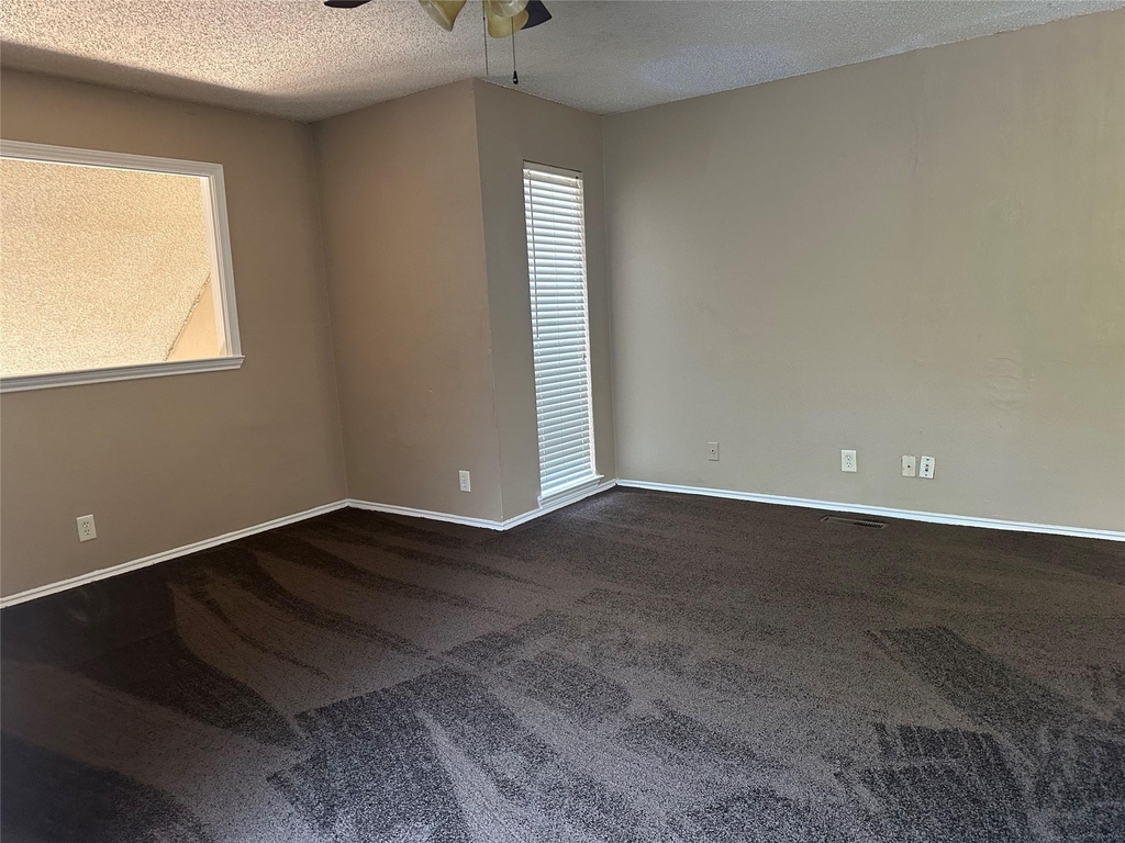 9823 Walnut Street - Photo 3