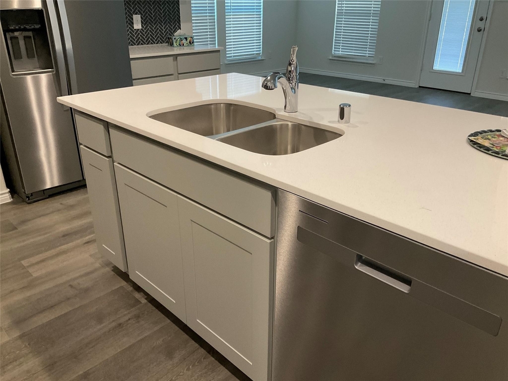 6021 Tudor Place - Photo 8