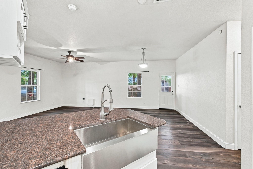 1837 Jennifer Court - Photo 11