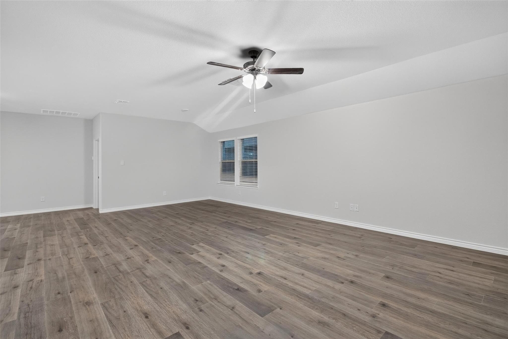 2025 Hearn Drive - Photo 7