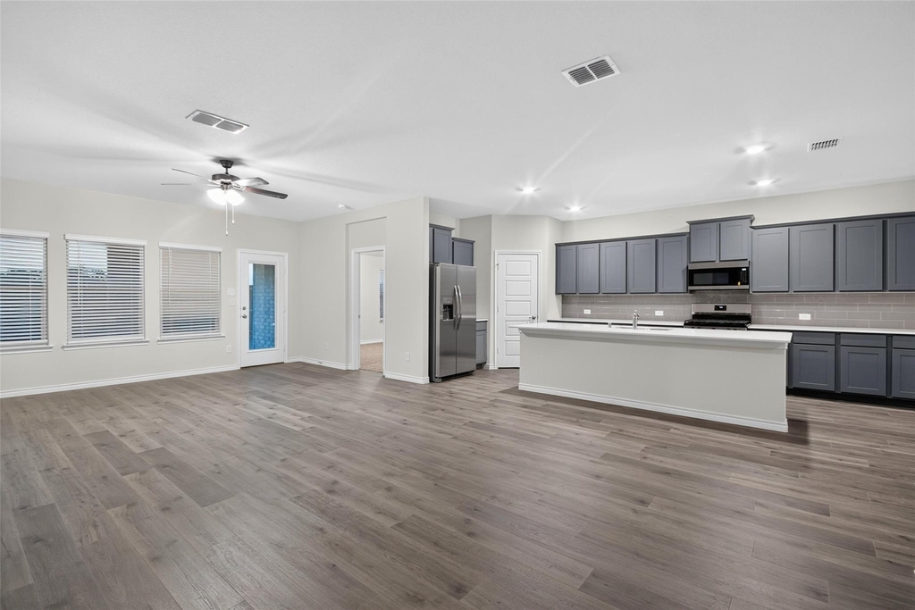 2025 Hearn Drive - Photo 6