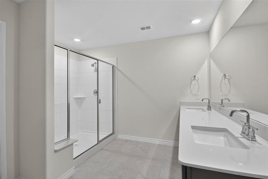 2025 Hearn Drive - Photo 10