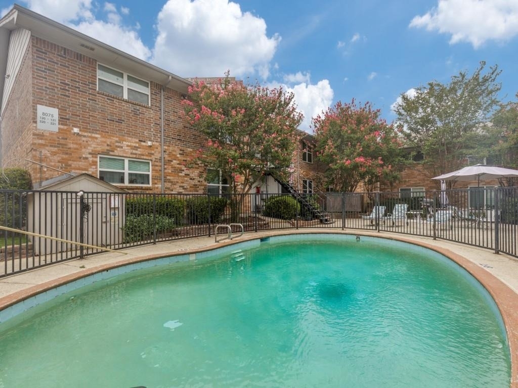 8083 Meadow Road - Photo 15