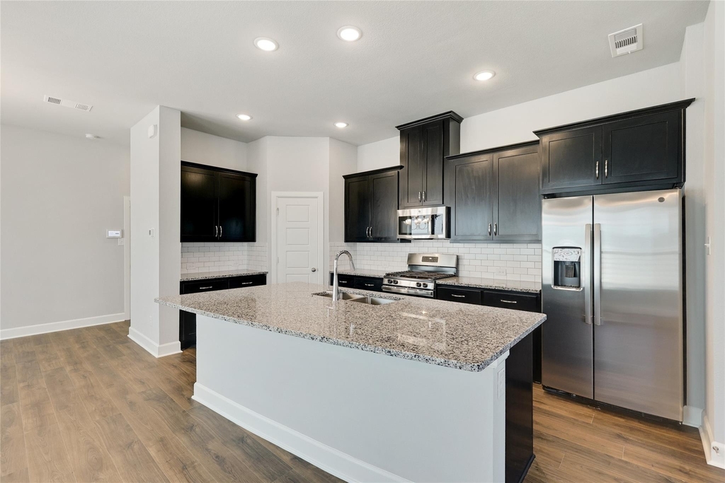 14421 Walsh Avenue - Photo 8