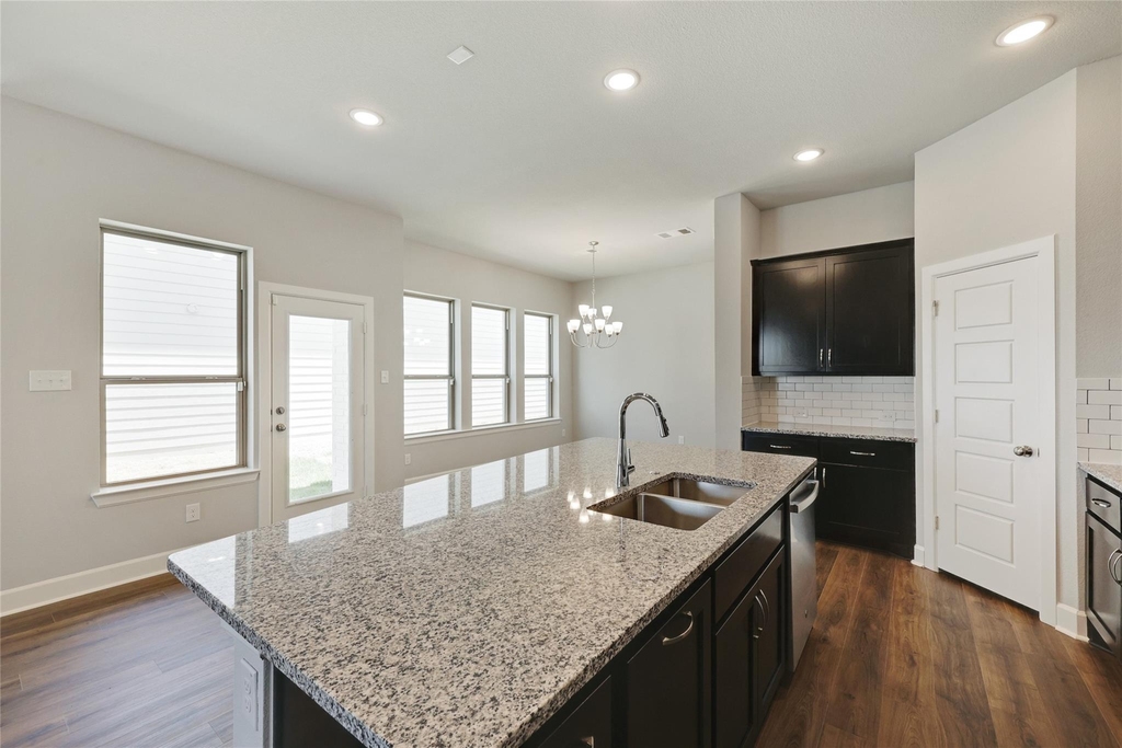 14421 Walsh Avenue - Photo 11