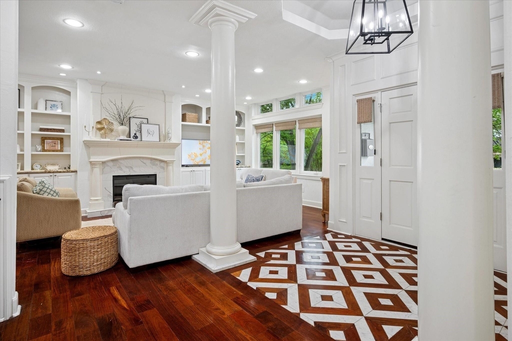 5909 Goliad Avenue - Photo 2