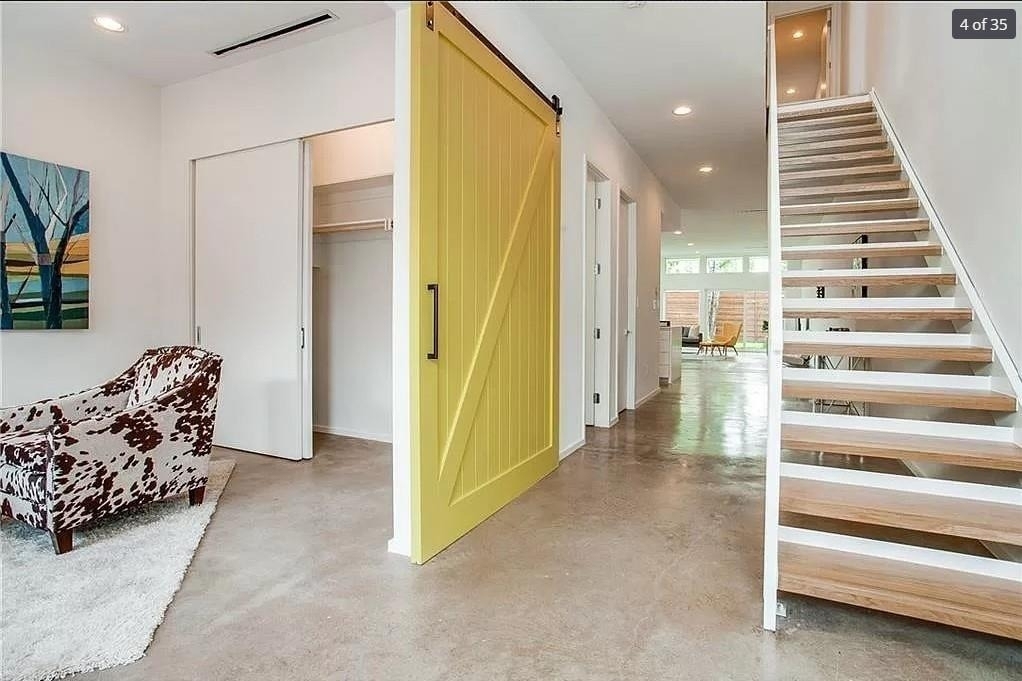 2308 N Prairie Avenue - Photo 3