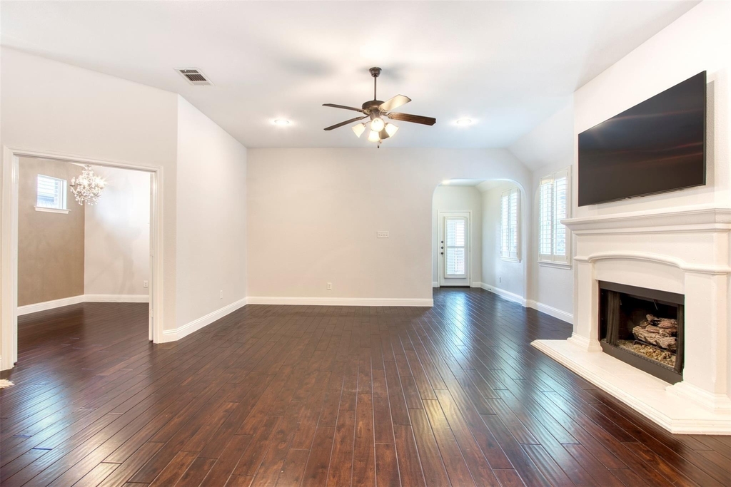 8609 Dewland Drive - Photo 12