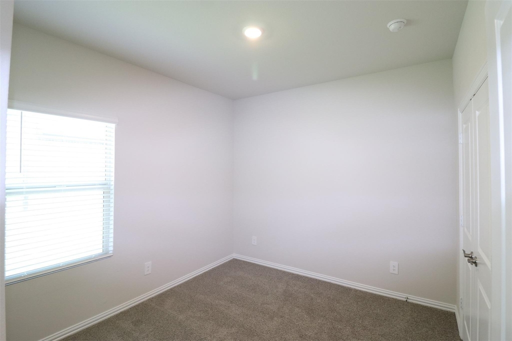 416 Honeyhill Drive - Photo 2