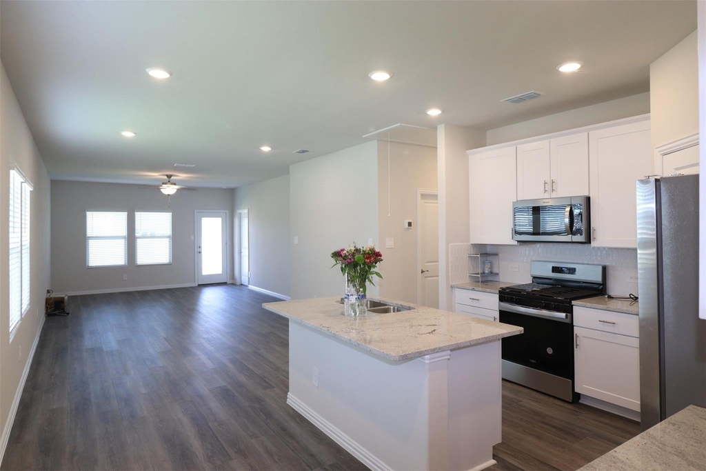 416 Honeyhill Drive - Photo 7