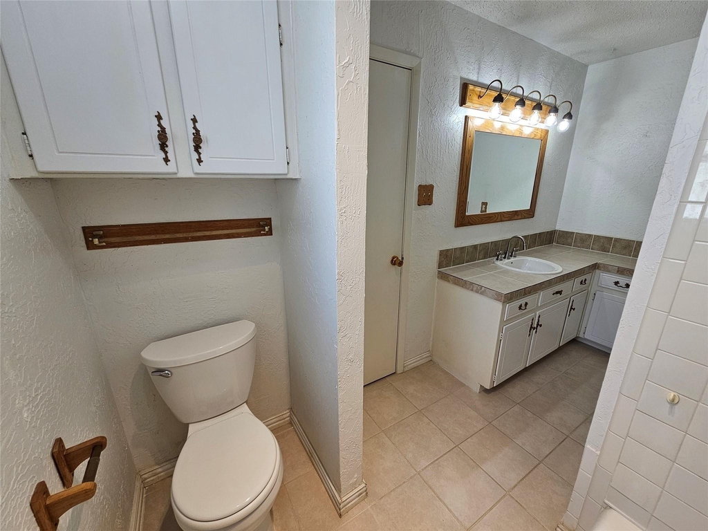1109 W Redbud Drive - Photo 12