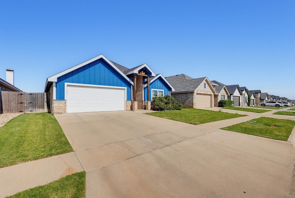 6518 Stadium Drive - Photo 0