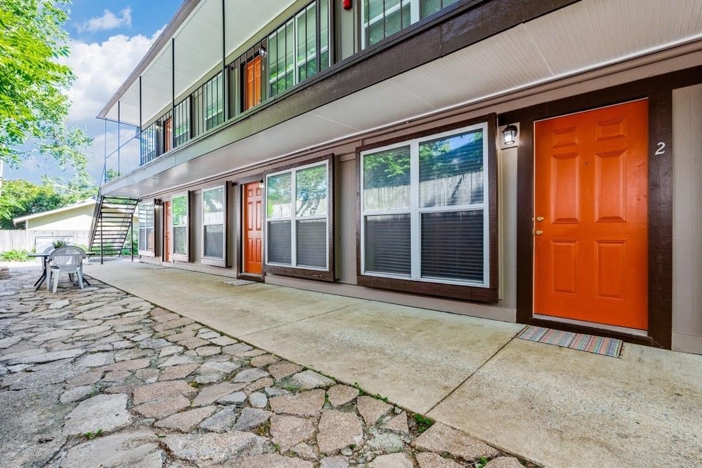 5508 Tremont Street - Photo 1
