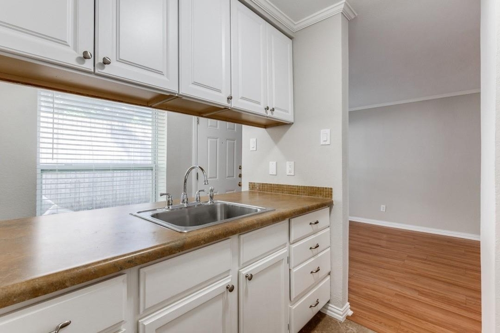 5508 Tremont Street - Photo 8