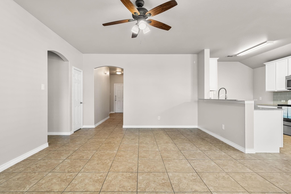 230 Windmill Drive - Photo 2