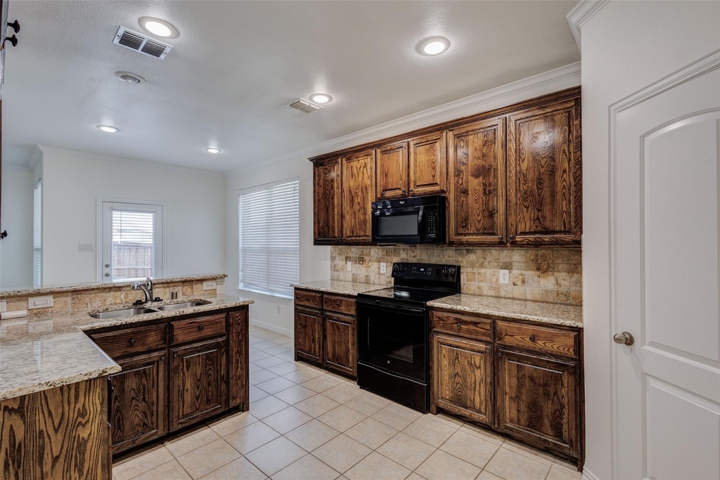 1037 Kyan Lane - Photo 6