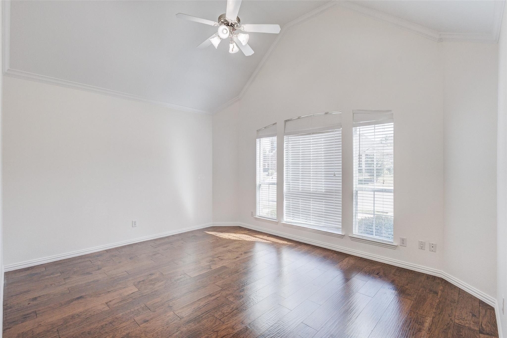 1037 Kyan Lane - Photo 2