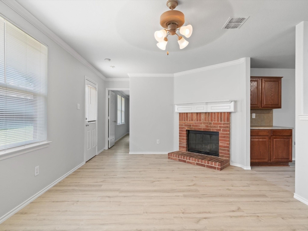 13101 Barbarosa Drive - Photo 11