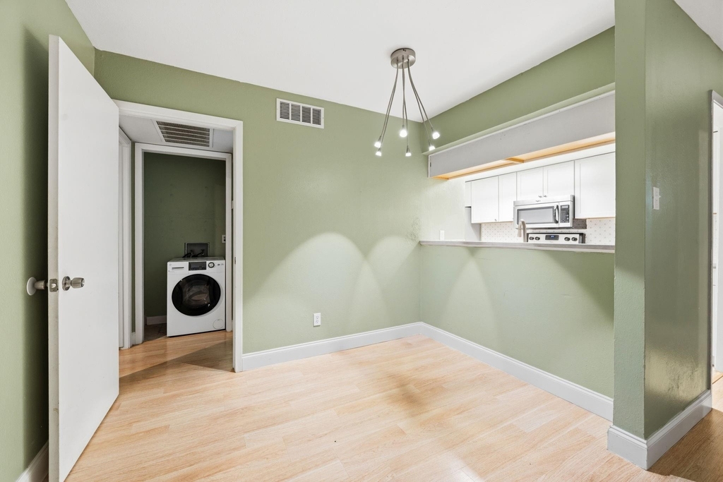 12824 Midway Road - Photo 8