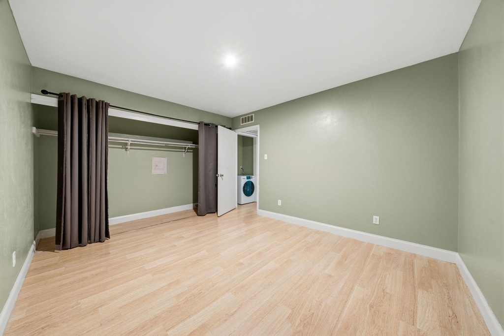 12824 Midway Road - Photo 22