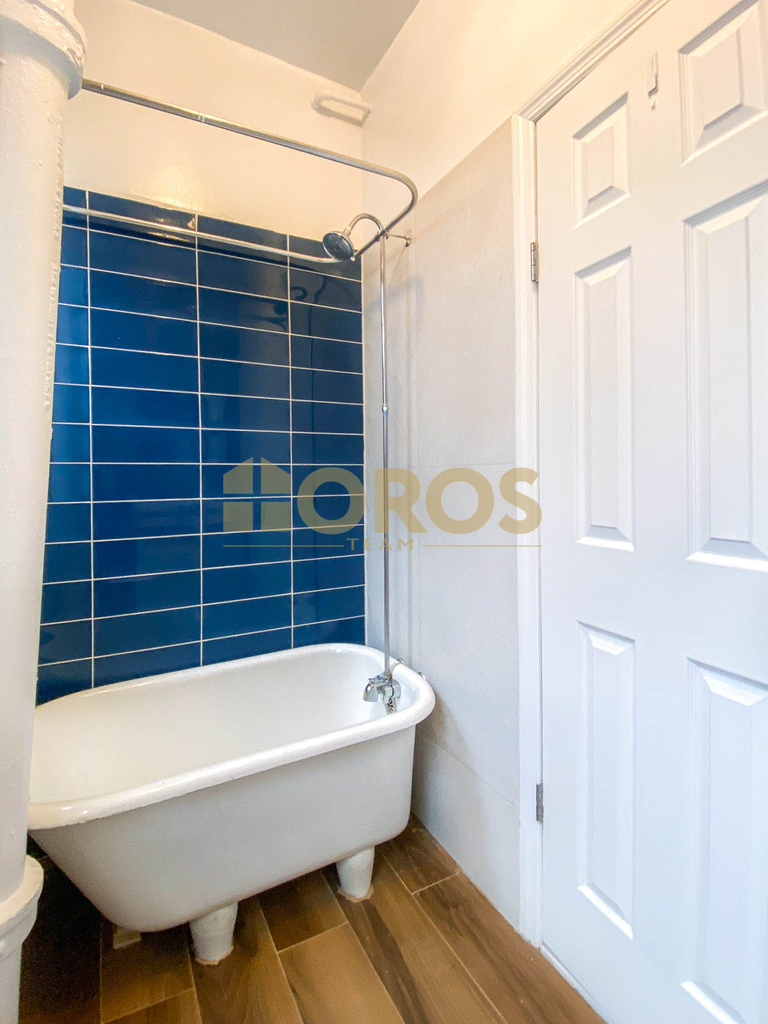 700 East 9th Street - Photo 4