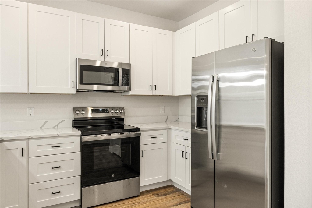 5714 Barkridge Drive - Photo 3