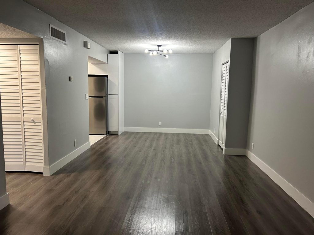 3264 Nw 84th Avenue - Photo 3
