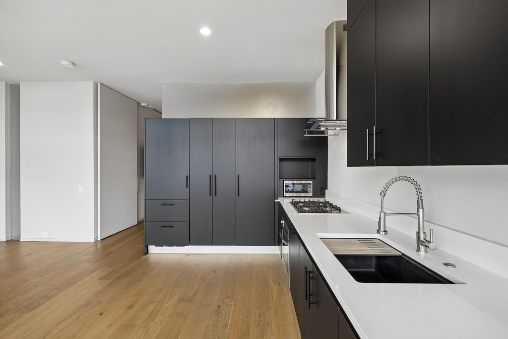 2430 Victory Park Lane - Photo 10
