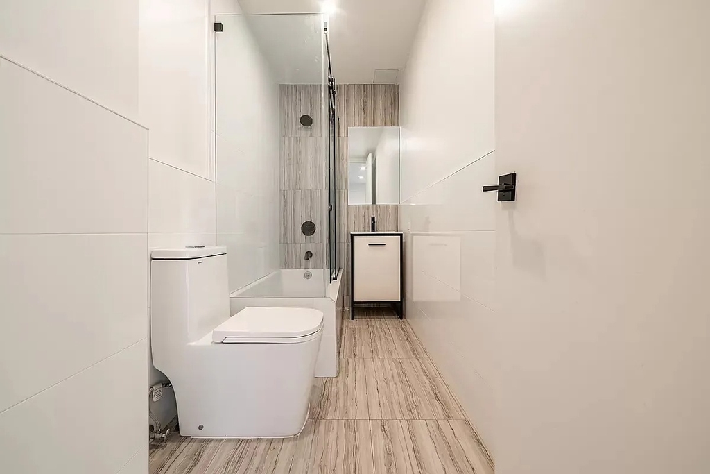 254 East 28th Street - Photo 1