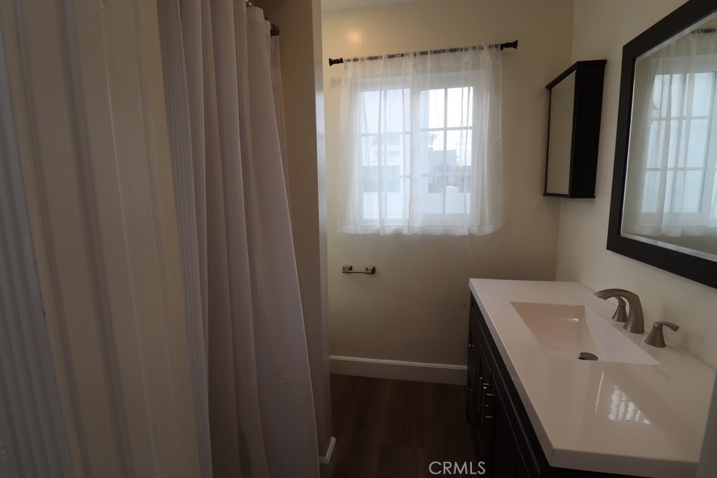 1917 W 74th - Photo 35