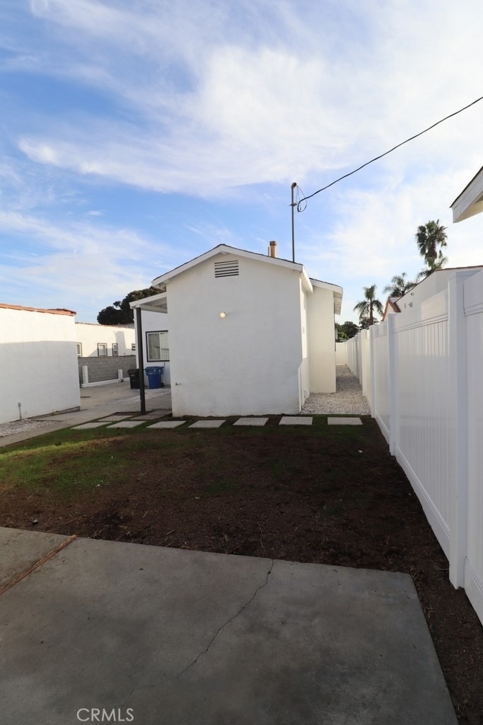1917 W 74th - Photo 59