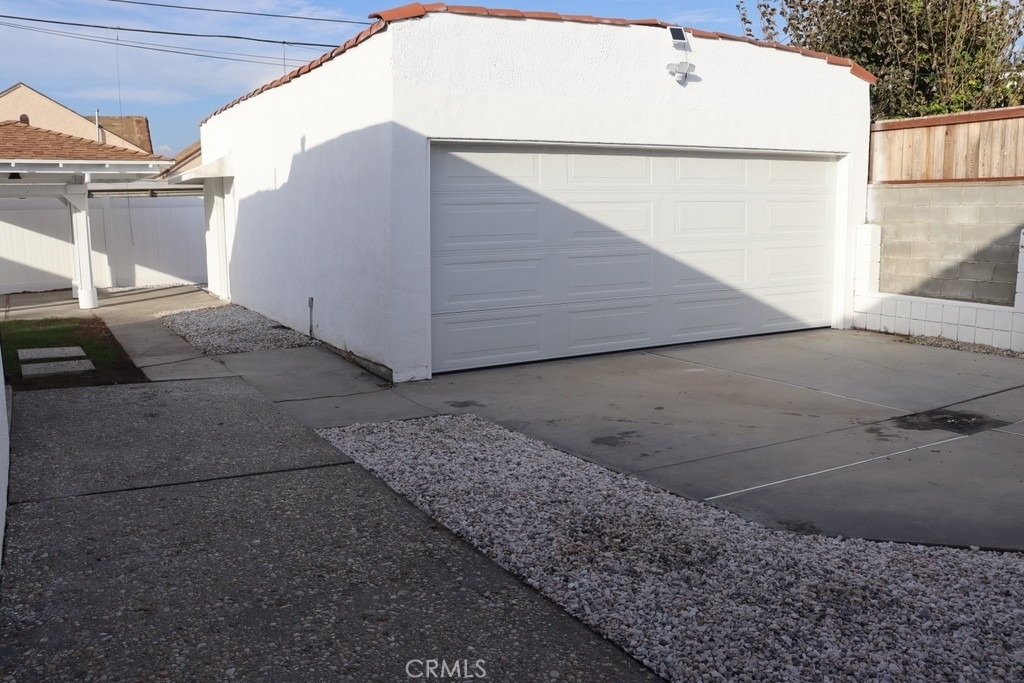 1917 W 74th - Photo 48
