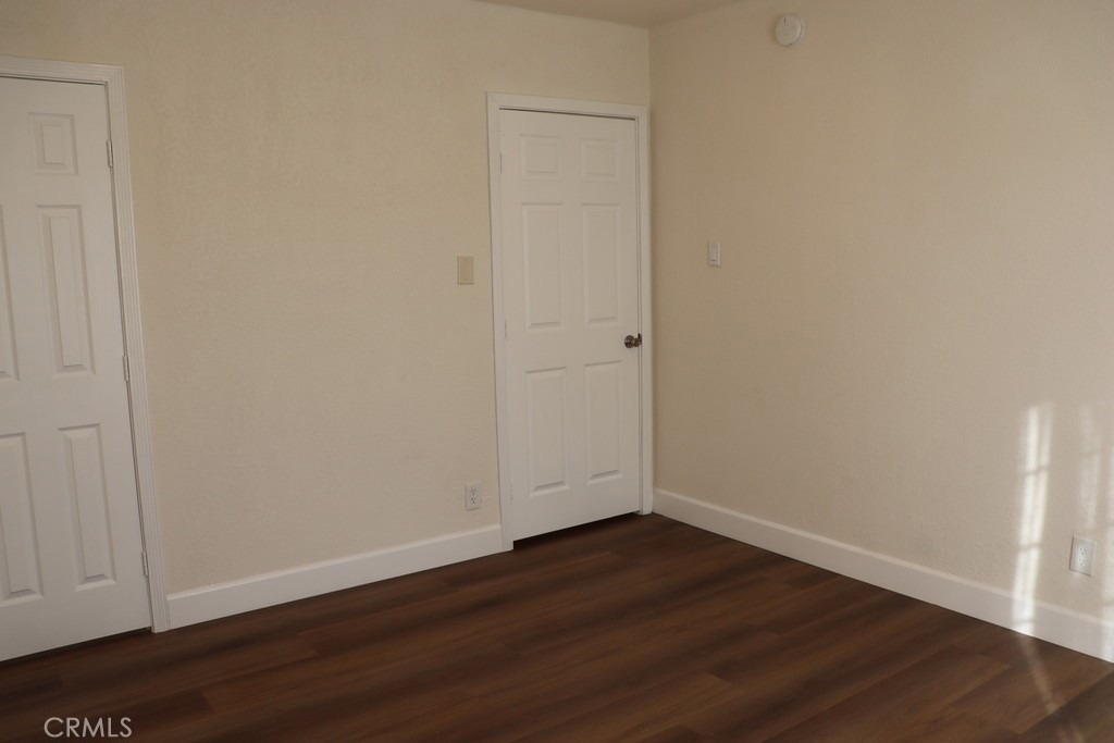 1917 W 74th - Photo 25