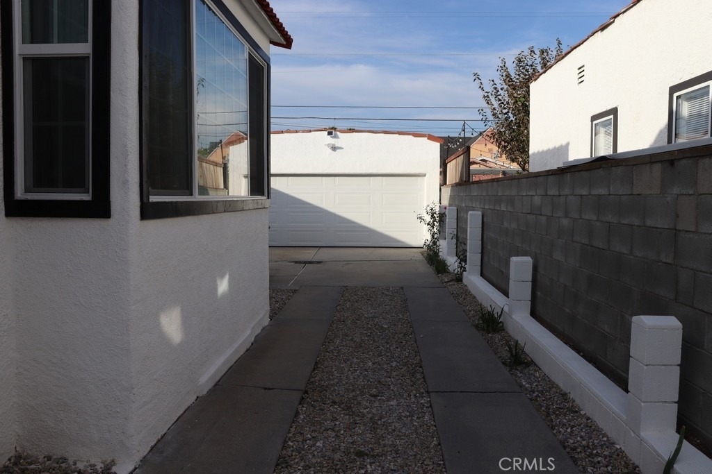 1917 W 74th - Photo 51