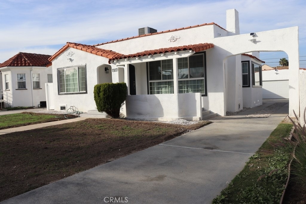 1917 W 74th - Photo 7