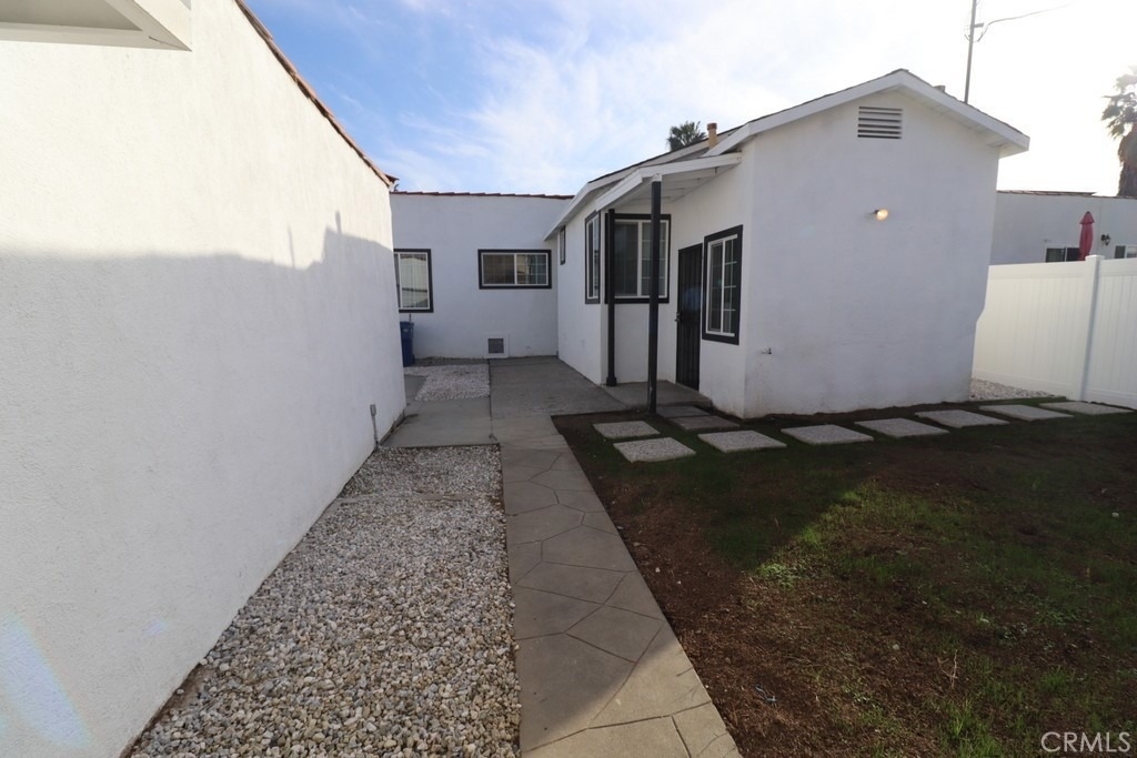 1917 W 74th - Photo 44