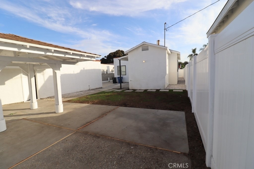 1917 W 74th - Photo 60