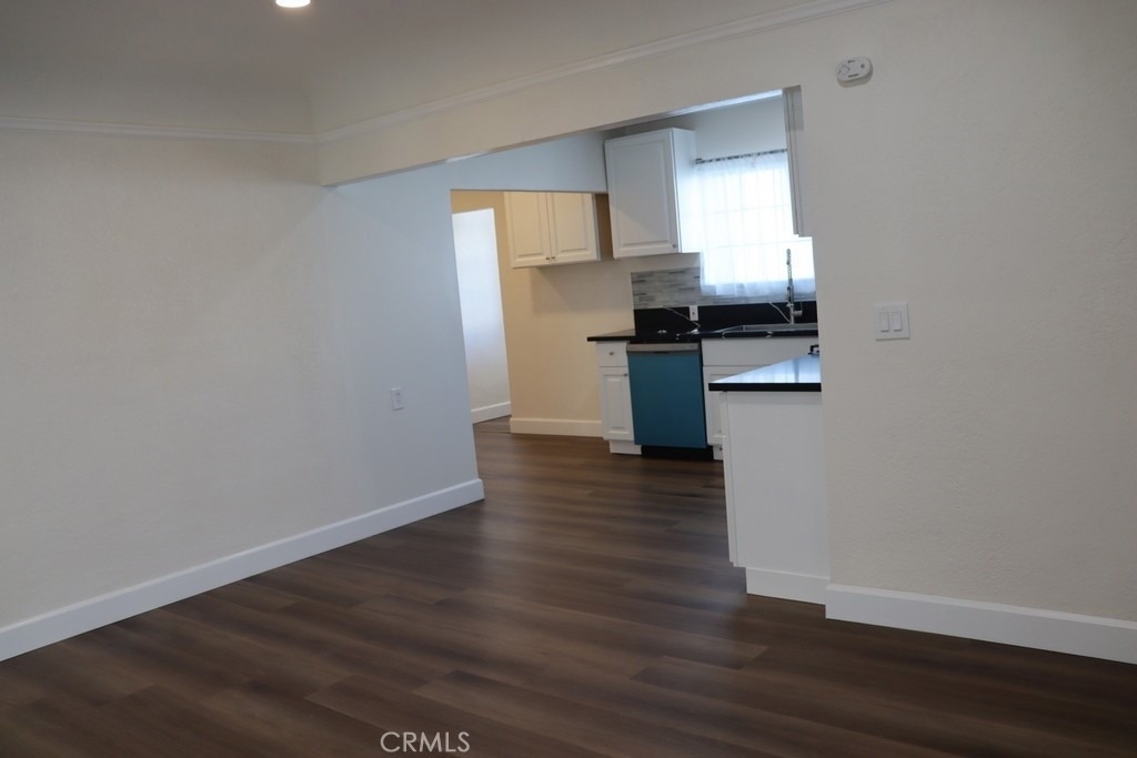 1917 W 74th - Photo 18
