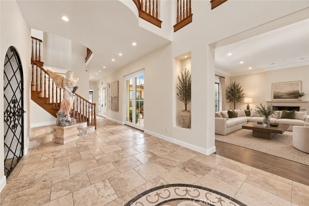 5182 Garrett Court - Photo 8