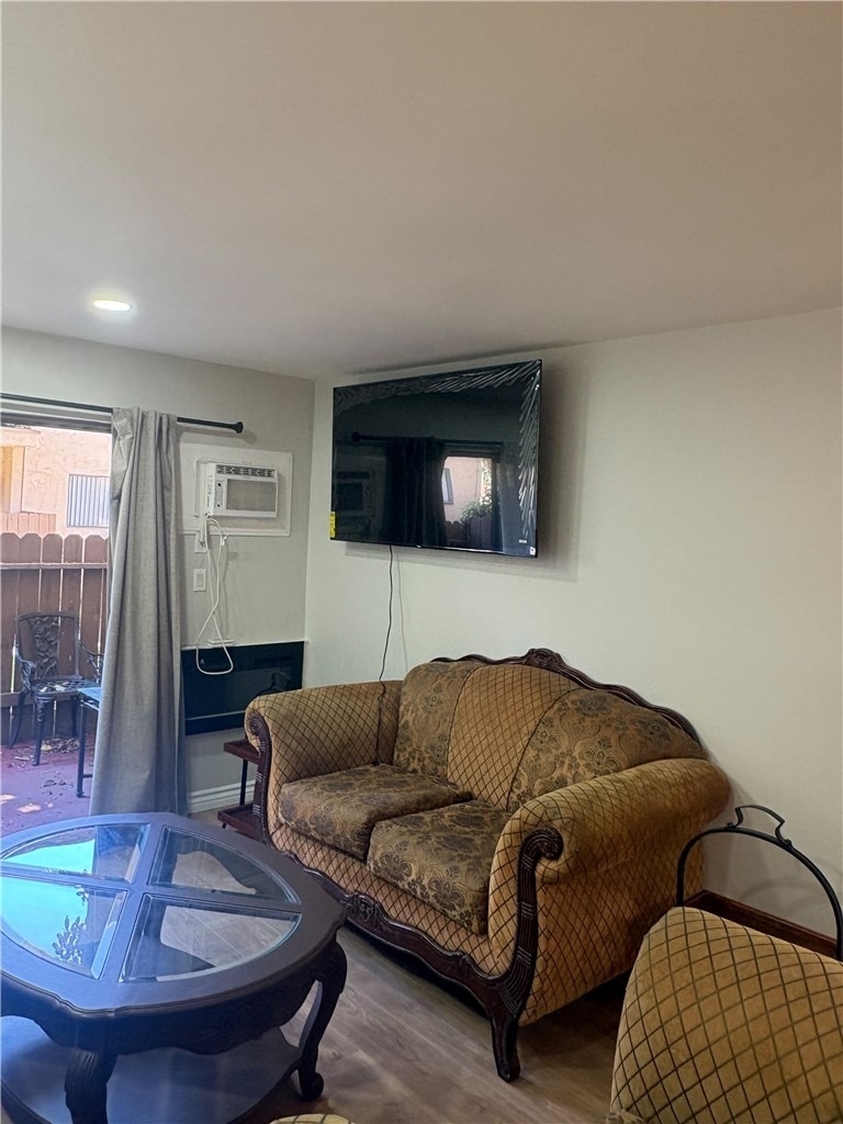 17900 Sherman - Photo 7