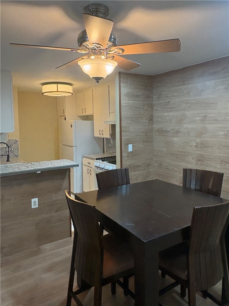 17900 Sherman - Photo 8
